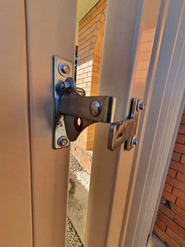 Latch 1.jpeg Latch 1.jpeg