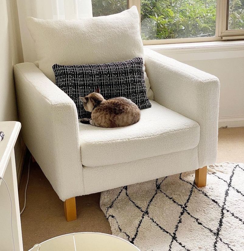 new_chair.jpg new_chair.jpg