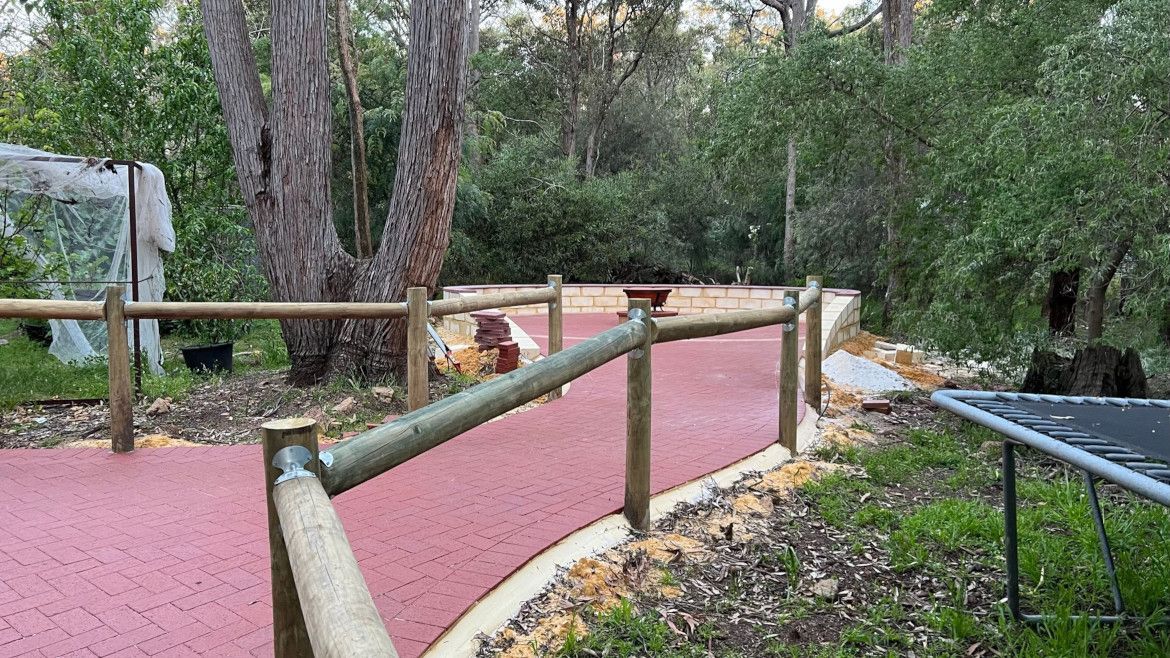 fe_nce.jpg fe_nce.jpg