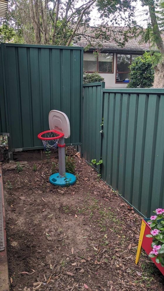 Garden 1.jpg Garden 1.jpg