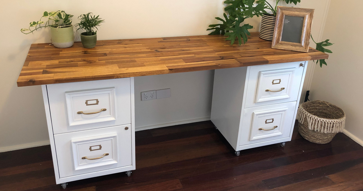 upcycdesk.png upcycdesk.png