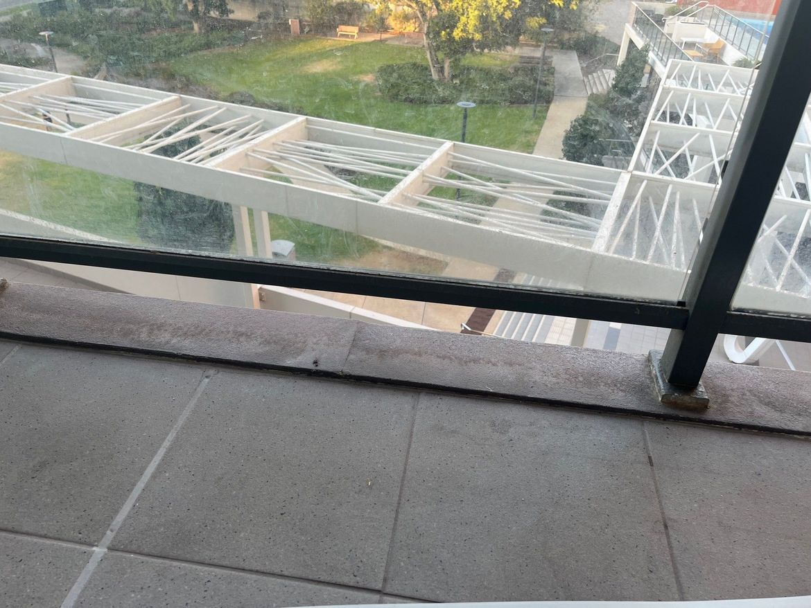 balcony.jpg balcony.jpg