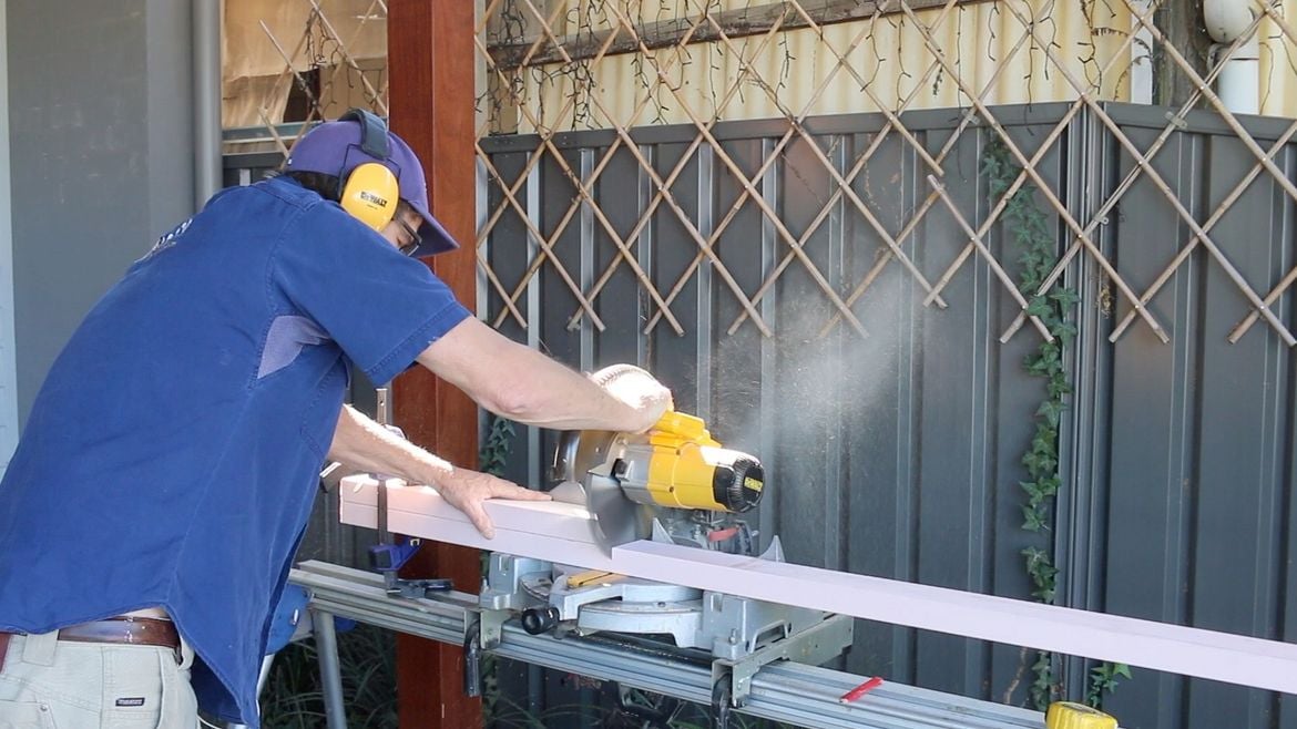 Folding Workbench 1.jpg Folding Workbench 1.jpg