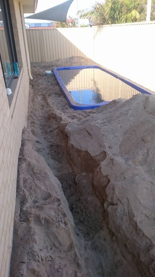 poolin.jpg poolin.jpg