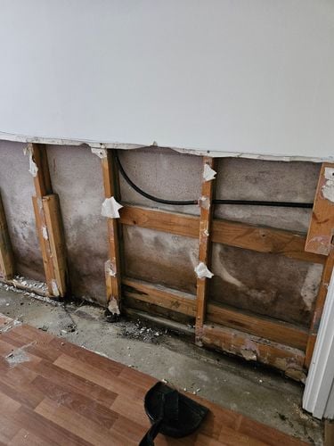 Low Level Plasterboard Rips How to fix water-damaged plasterboard? - Bunnings Workshop community