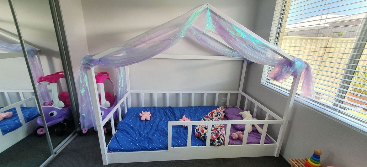 KidsBed.jpeg KidsBed.jpeg