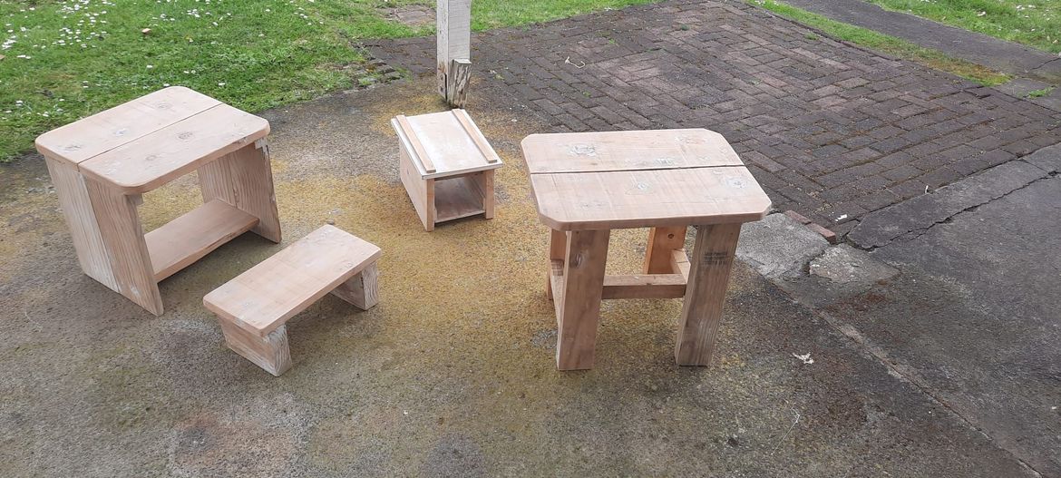 Tables.jfif Tables.jfif