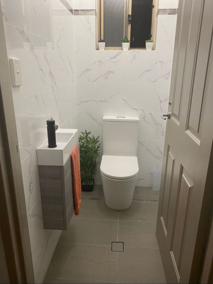 toiletcrop.jpeg toiletcrop.jpeg