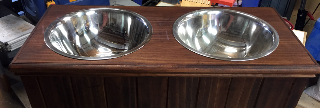 Wayne twin dog bowl.png Wayne twin dog bowl.png