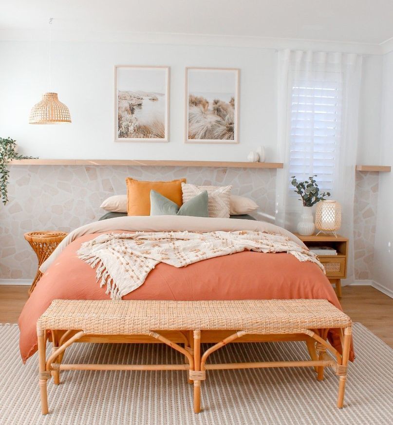 pictures_onwall.jpg pictures_onwall.jpg