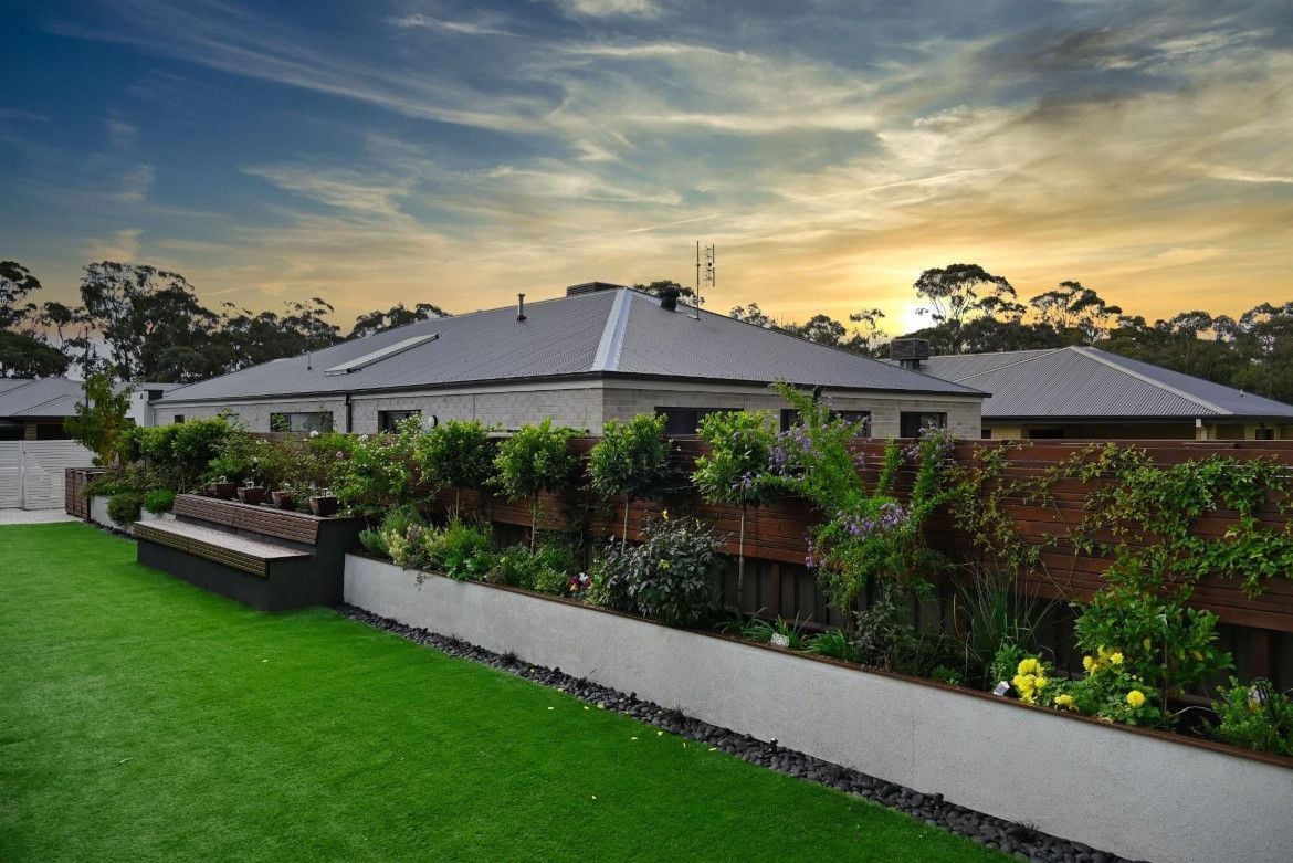 backyard-screens-and-benches.jpeg backyard-screens-and-benches.jpeg