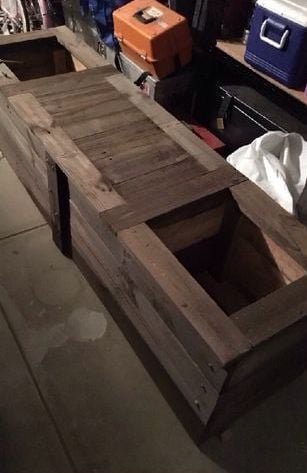 Pallet Seat 2.jpg Pallet Seat 2.jpg