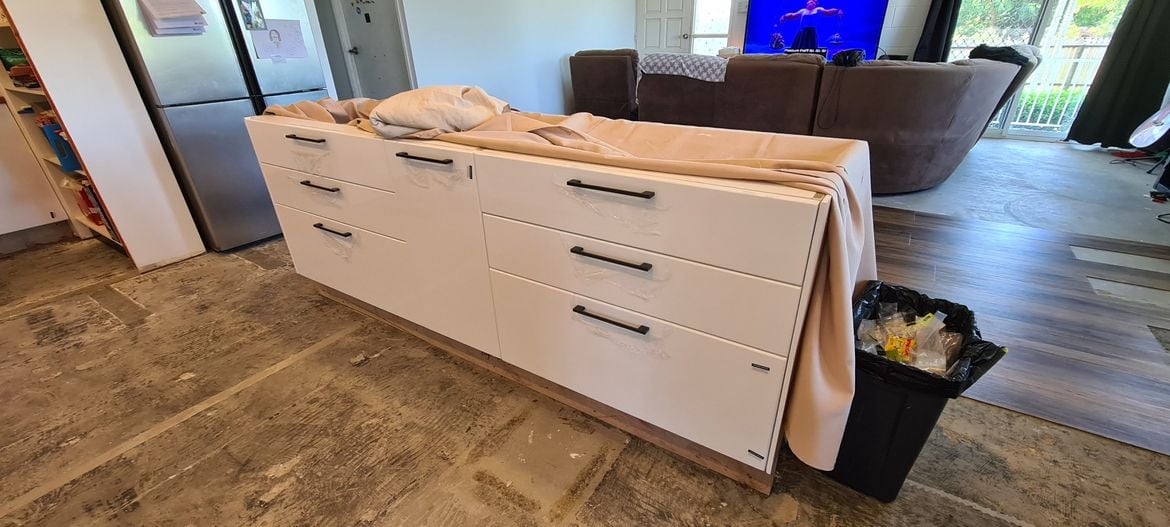 25 - Cabinets.jpg 25 - Cabinets.jpg