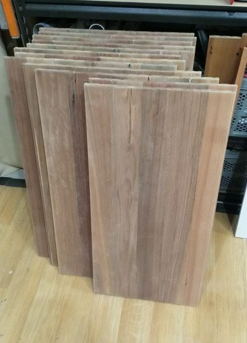 Ta_ble.jpg Ta_ble.jpg