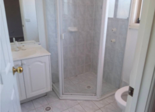 ensuite before.png ensuite before.png