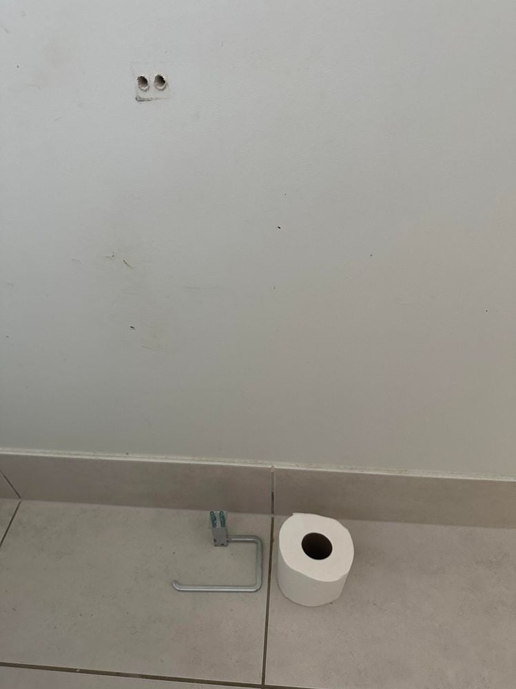 toilet roll holder.jpg toilet roll holder.jpg