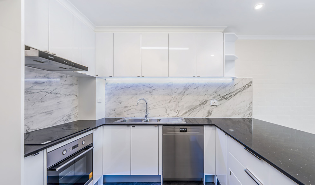 Kitchen1.png Kitchen1.png