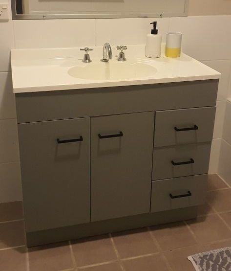 bathnew.jpg bathnew.jpg