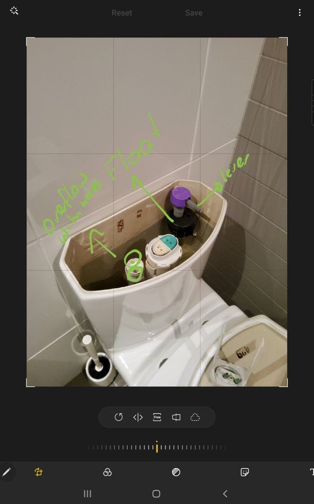 Toilet.jpg Toilet.jpg