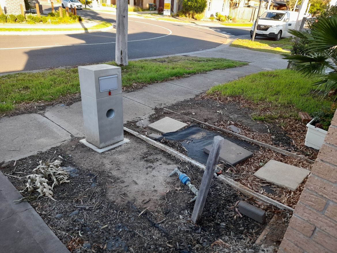 front yard.jpg front yard.jpg