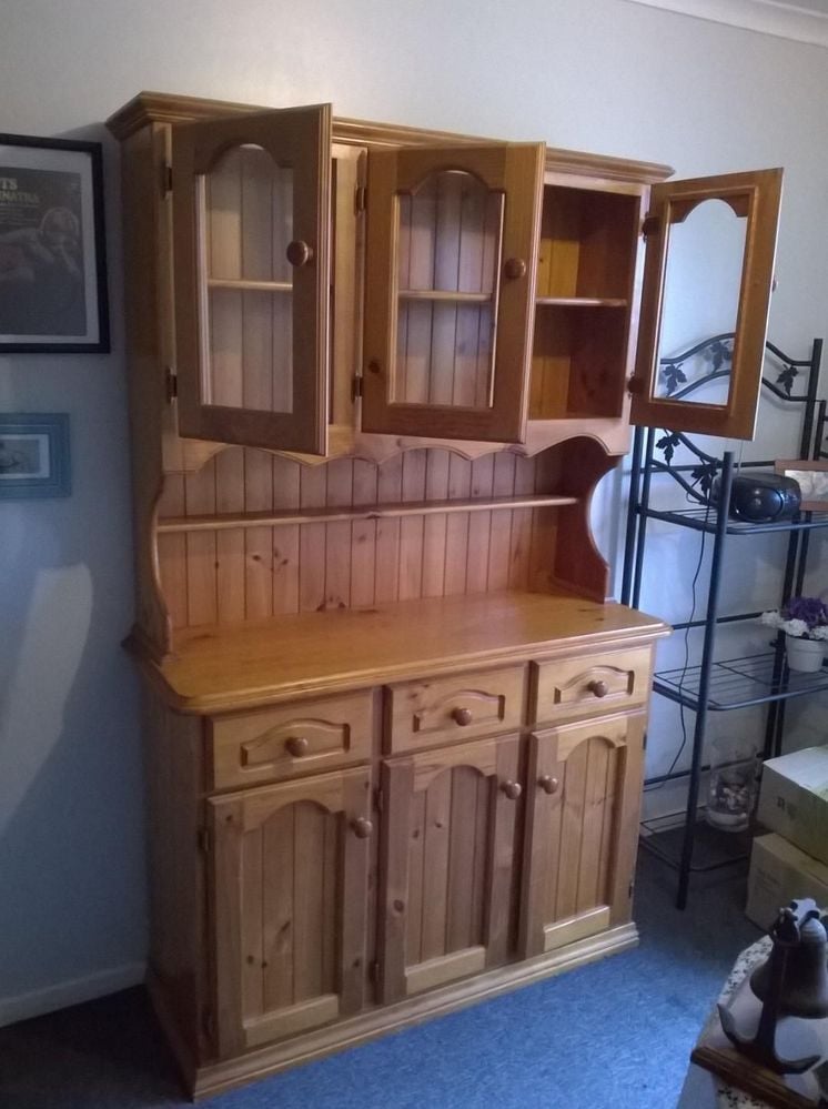 cubboard 1.jpg cubboard 1.jpg