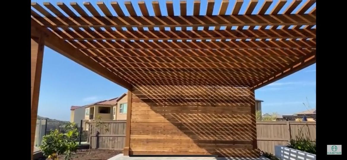 pergola.jpg pergola.jpg