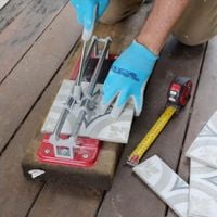 5.1 Cut tiles to size.jpeg 5.1 Cut tiles to size.jpeg