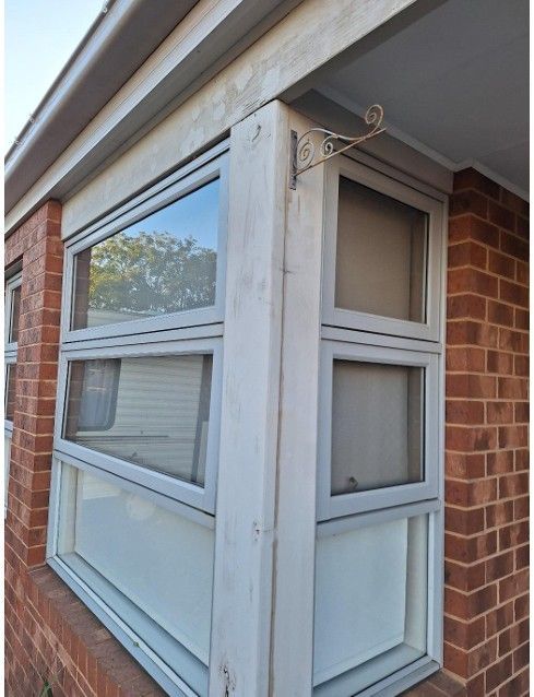 window front.jpg window front.jpg