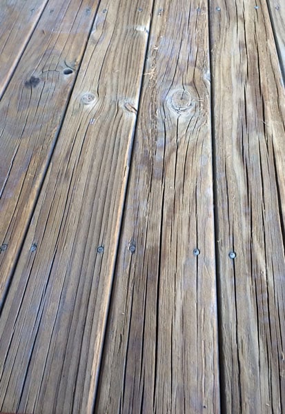 WornDecking.jpg WornDecking.jpg