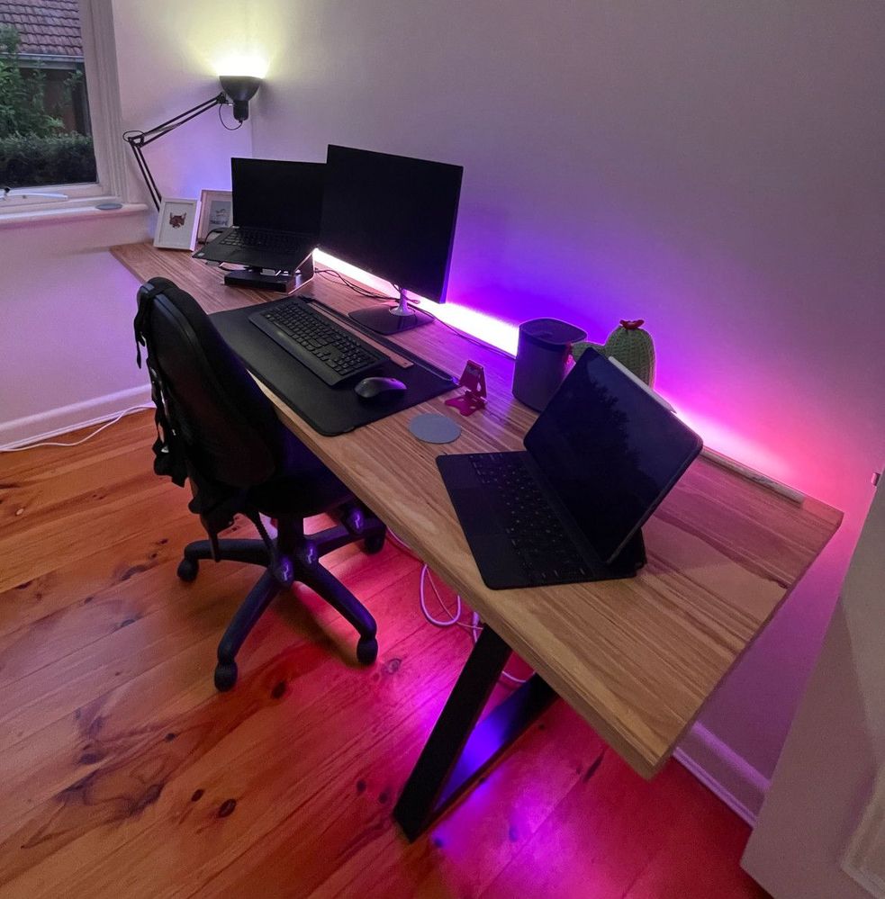 desk-with-light-strip-turned-on.JPG desk-with-light-strip-turned-on.JPG