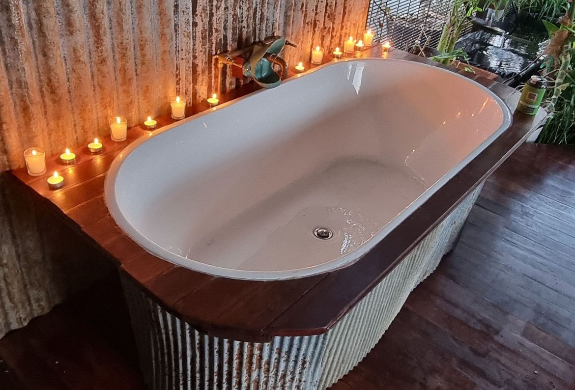 Patio enclosed with deck & outdoor bath.jpg Patio enclosed with deck & outdoor bath.jpg