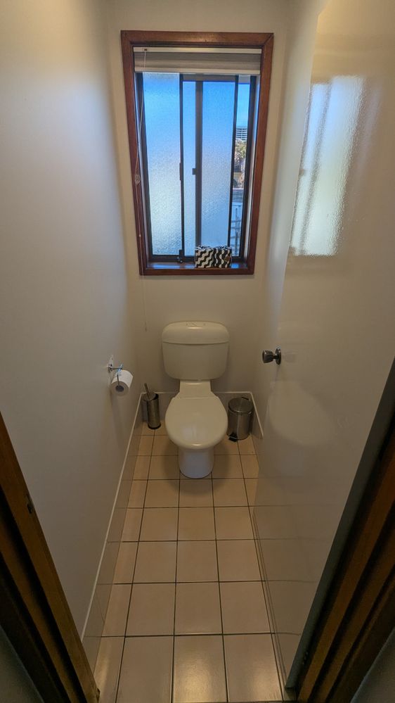 PXL_20250807_232414442.jpg PXL_20250807_232414442.jpg