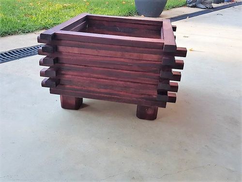 wooden planter (2).jpg wooden planter (2).jpg