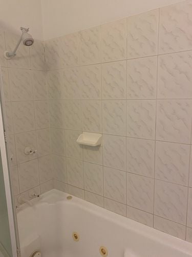 Bath 1 Before.jpg Bath 1 Before.jpg