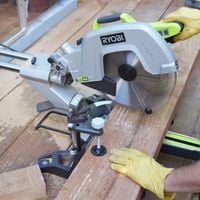 3.2 Use a drop saw.jpg 3.2 Use a drop saw.jpg