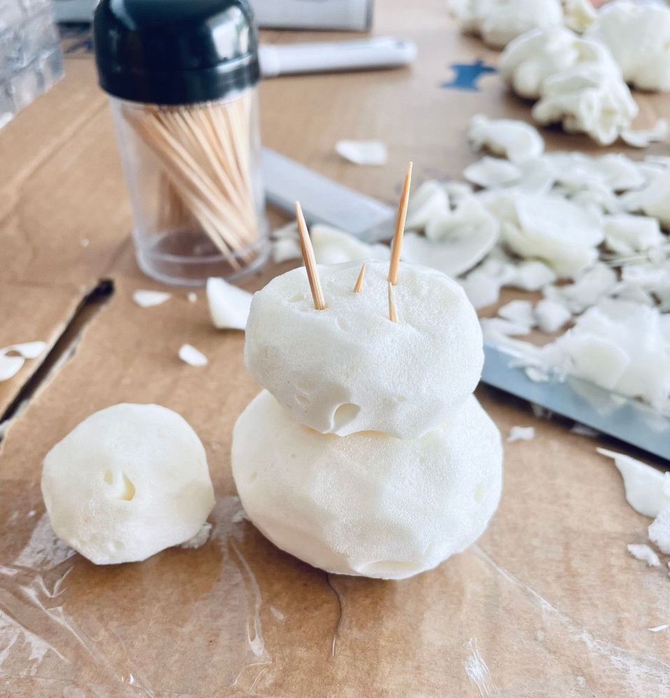 snowman-under-construction.jpeg snowman-under-construction.jpeg