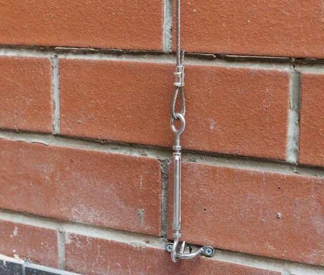 Hook_attached_to_wall-bracket.jpeg Hook_attached_to_wall-bracket.jpeg