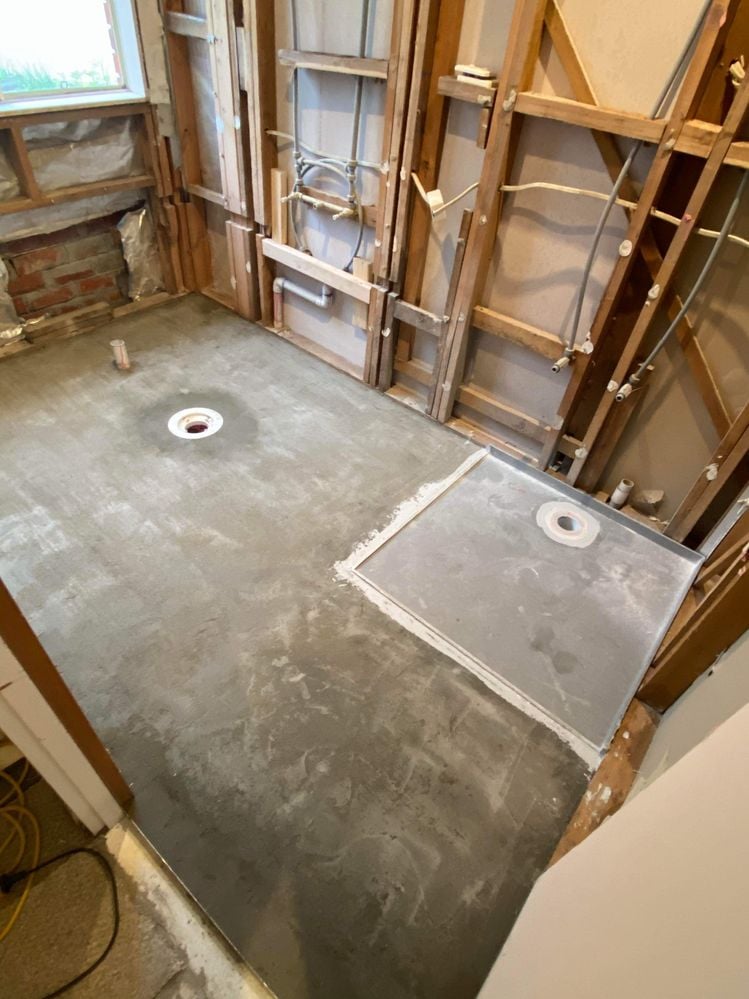 screed and shower base finished.JPG screed and shower base finished.JPG