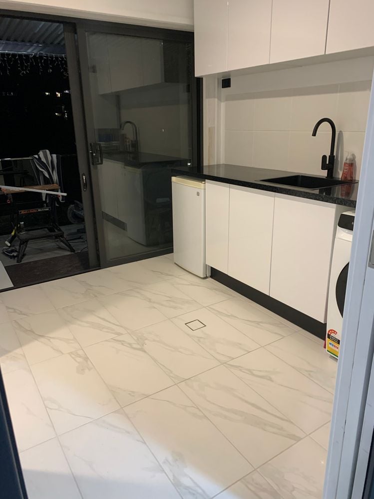 Sink taps and fridge in.JPG Sink taps and fridge in.JPG