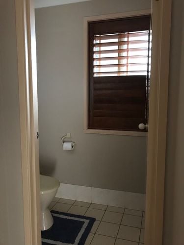 toilet.jpg toilet.jpg