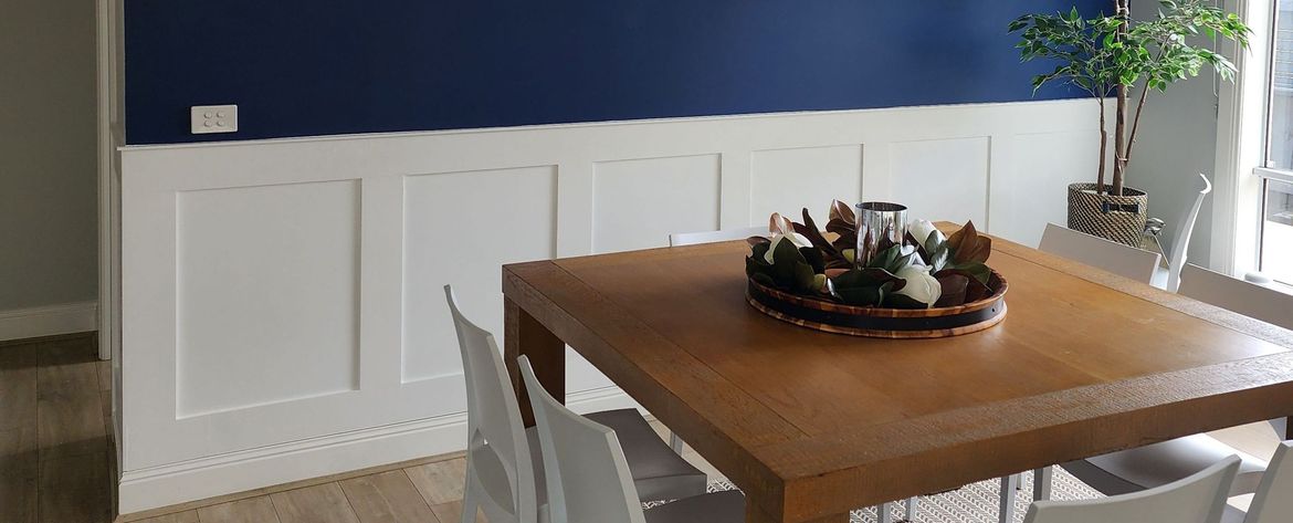_Wainscot feature wall in dining area.jpg _Wainscot feature wall in dining area.jpg