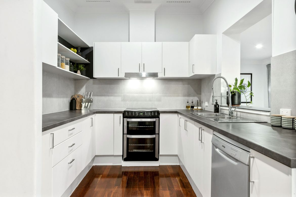 PRINT 7 Ross Court, Spearwood 12.jpg PRINT 7 Ross Court, Spearwood 12.jpg