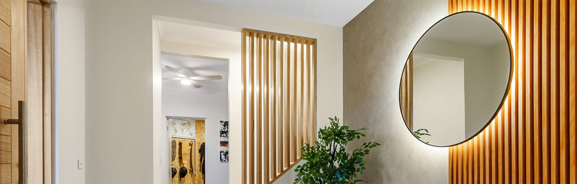 Nailbag garage into entrance.png Nailbag garage into entrance.png