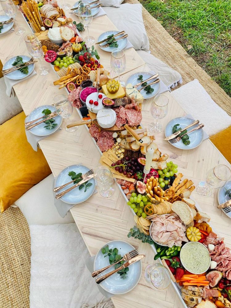 light-pine-table.jpeg light-pine-table.jpeg