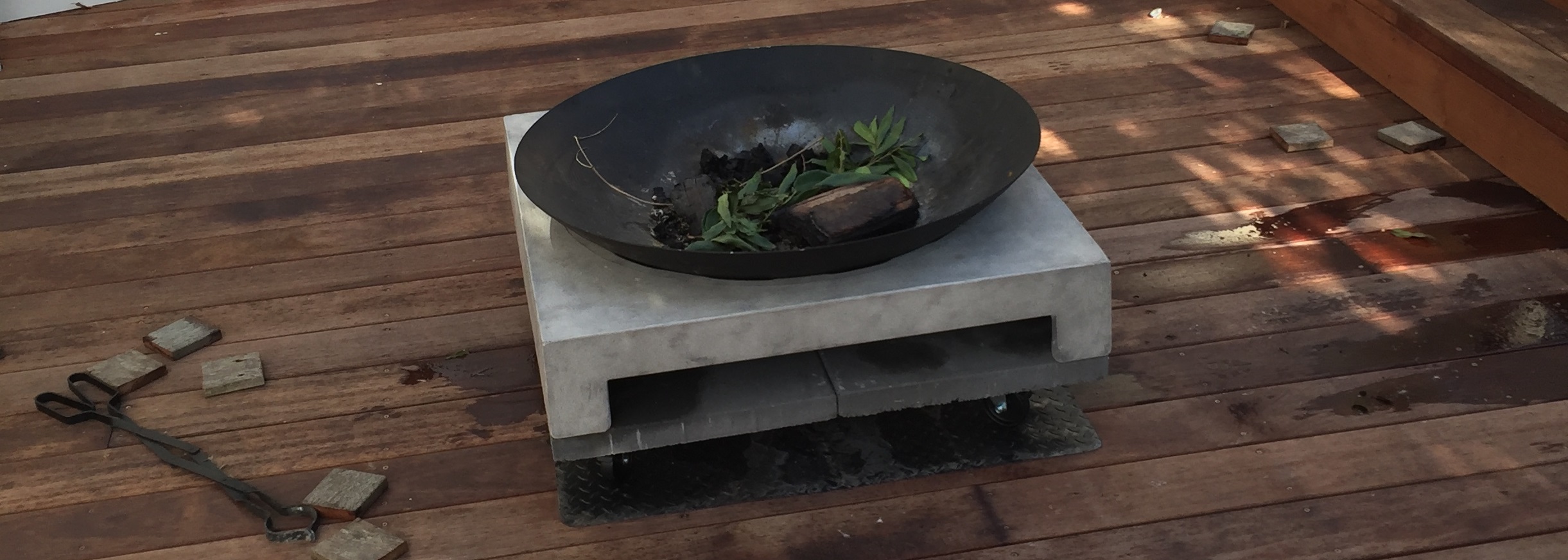 firepitonwheels.jpg firepitonwheels.jpg