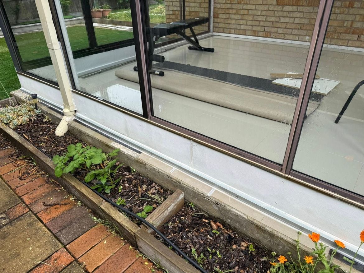 Pic 1, outside.jpg Pic 1, outside.jpg