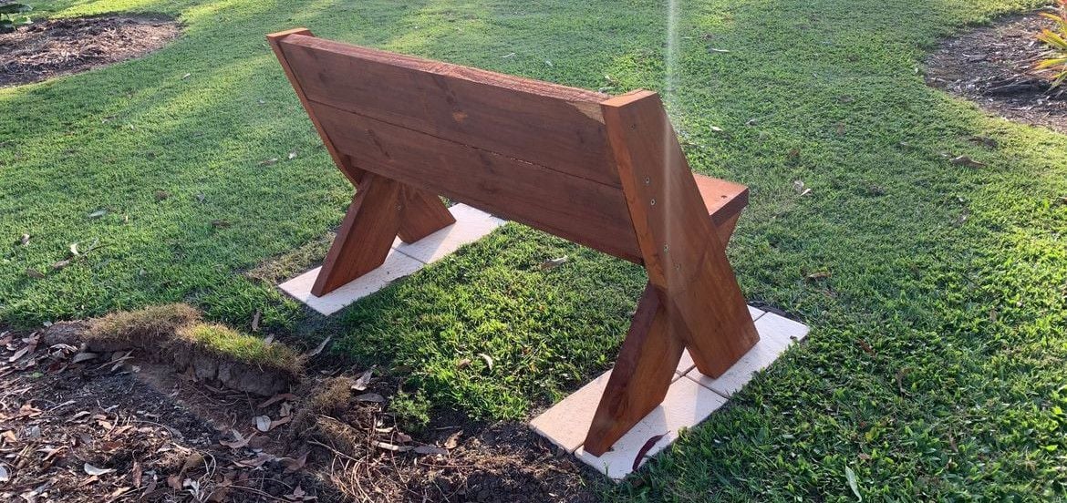 Garden_Bench_Sunlight.jpeg Garden_Bench_Sunlight.jpeg