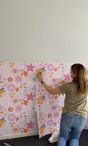 Installing-wallpaper.jpg Installing-wallpaper.jpg