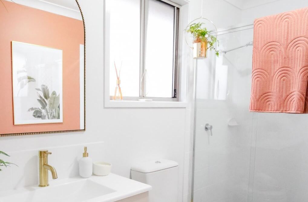 Alyce_PhamEnsuite.jpeg Alyce_PhamEnsuite.jpeg