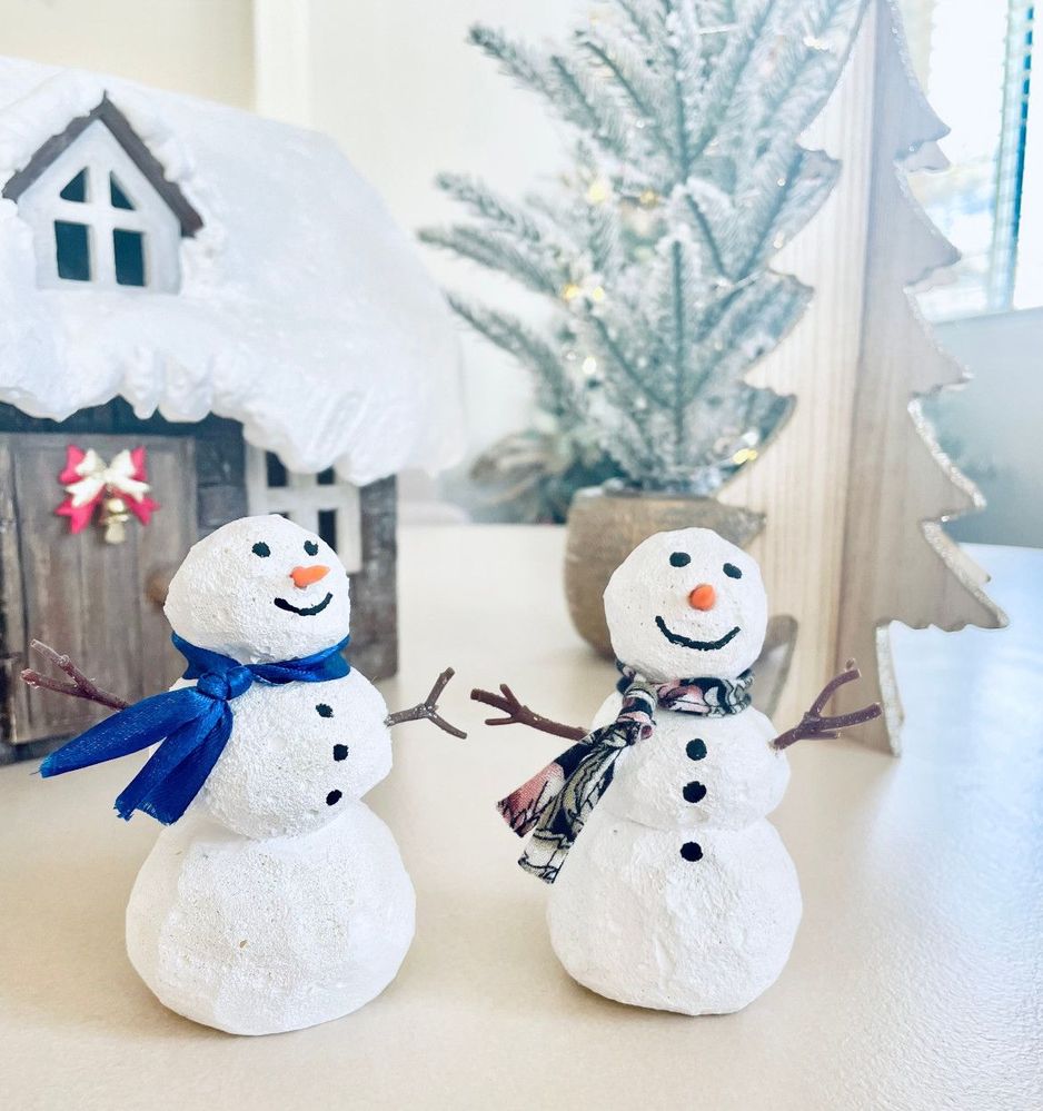 happy-snow-people.jpeg happy-snow-people.jpeg